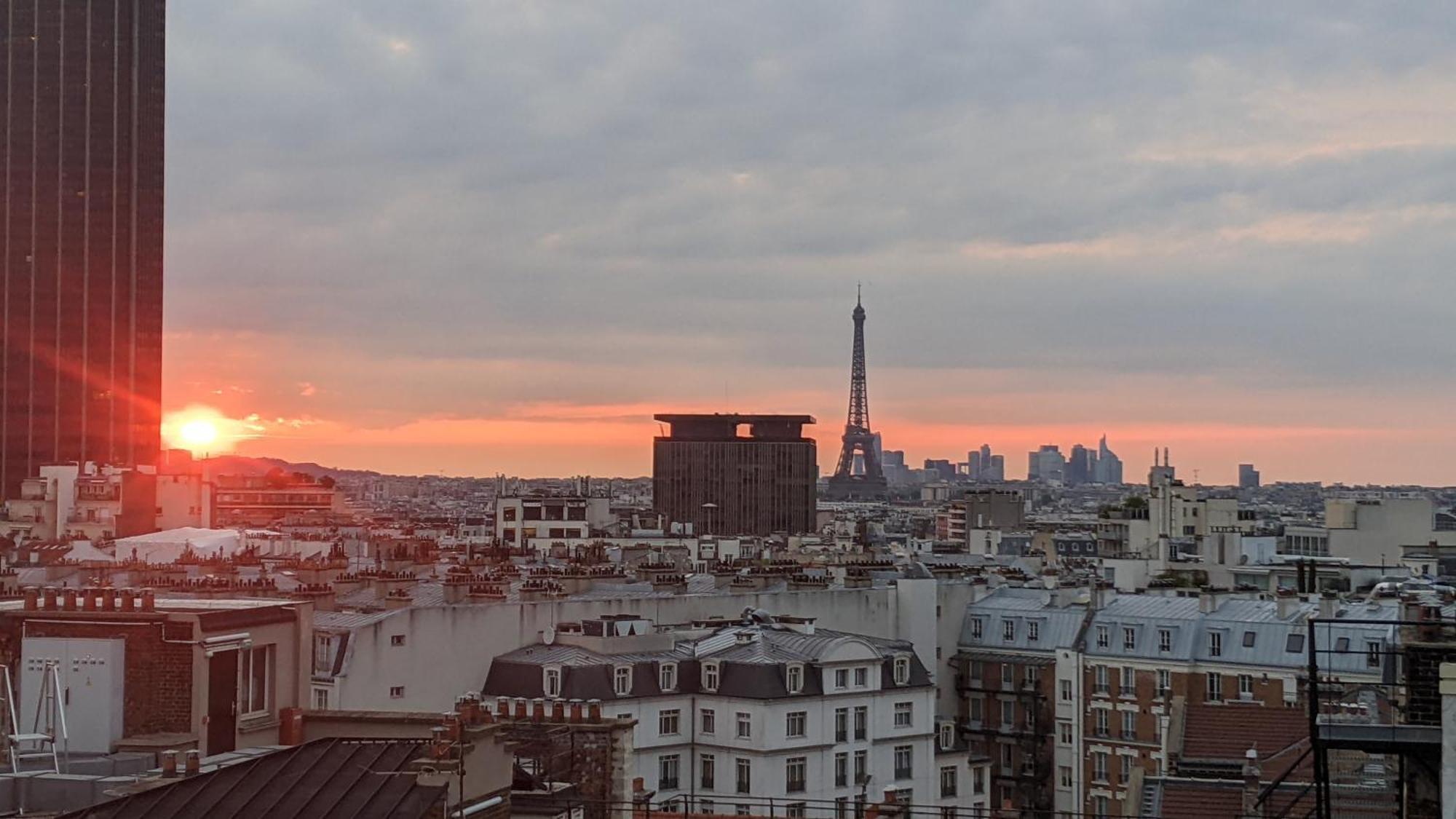 Gorgeous Penthouse Overlooking The Skyline Appartement