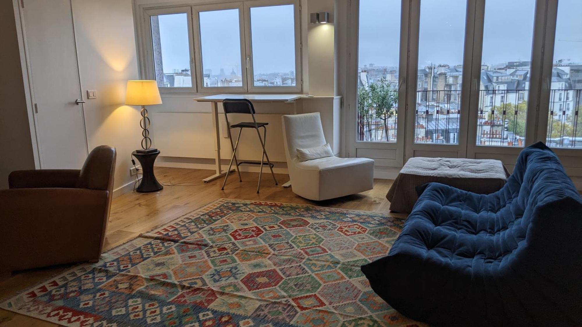Gorgeous Penthouse Overlooking The Skyline Appartement